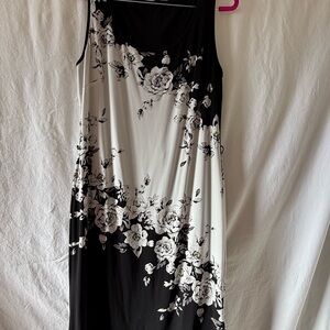 Women's White House Black Market Floral Black and White Reversible Dress